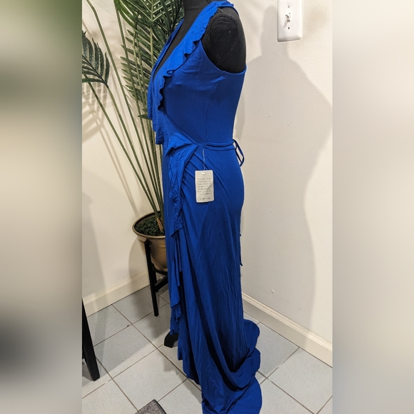 Dress - Picture 3 of 6